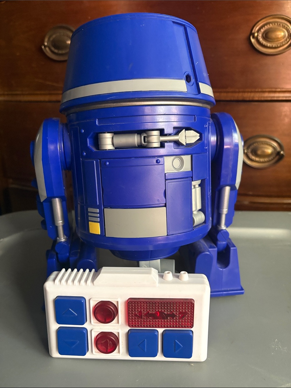 Disneyland R2 Unit Star Wars Droid Remote Control Robot